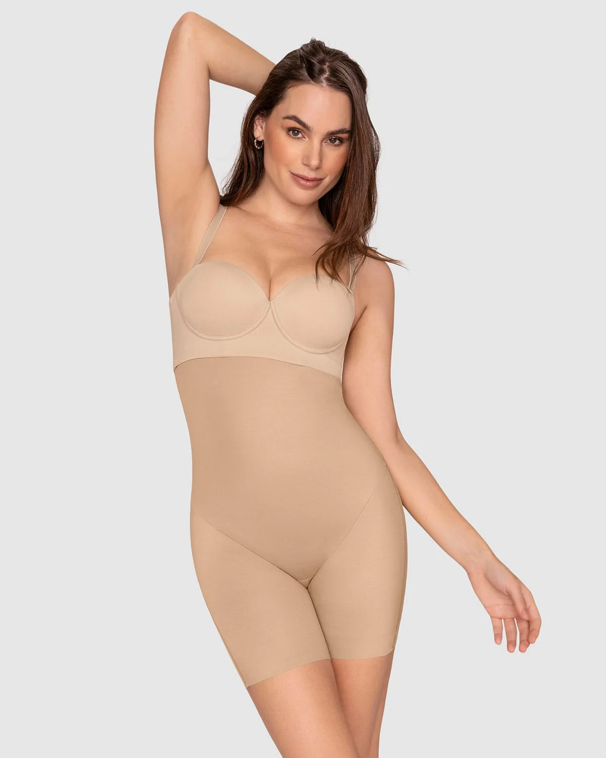 Short media pierna tiro extra alto, levanta cola - Imagen 9