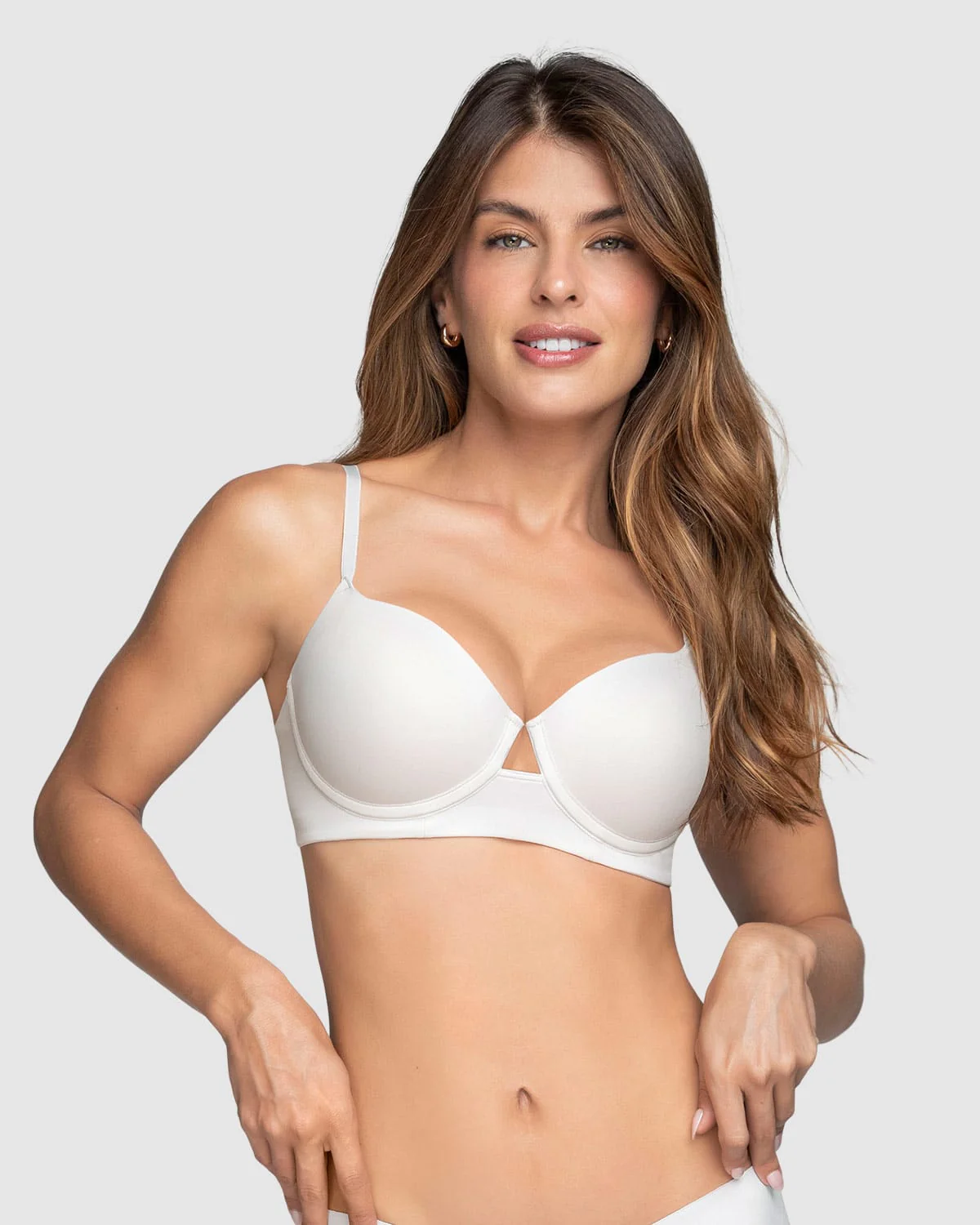 Brasier de realce alto con escote profundo