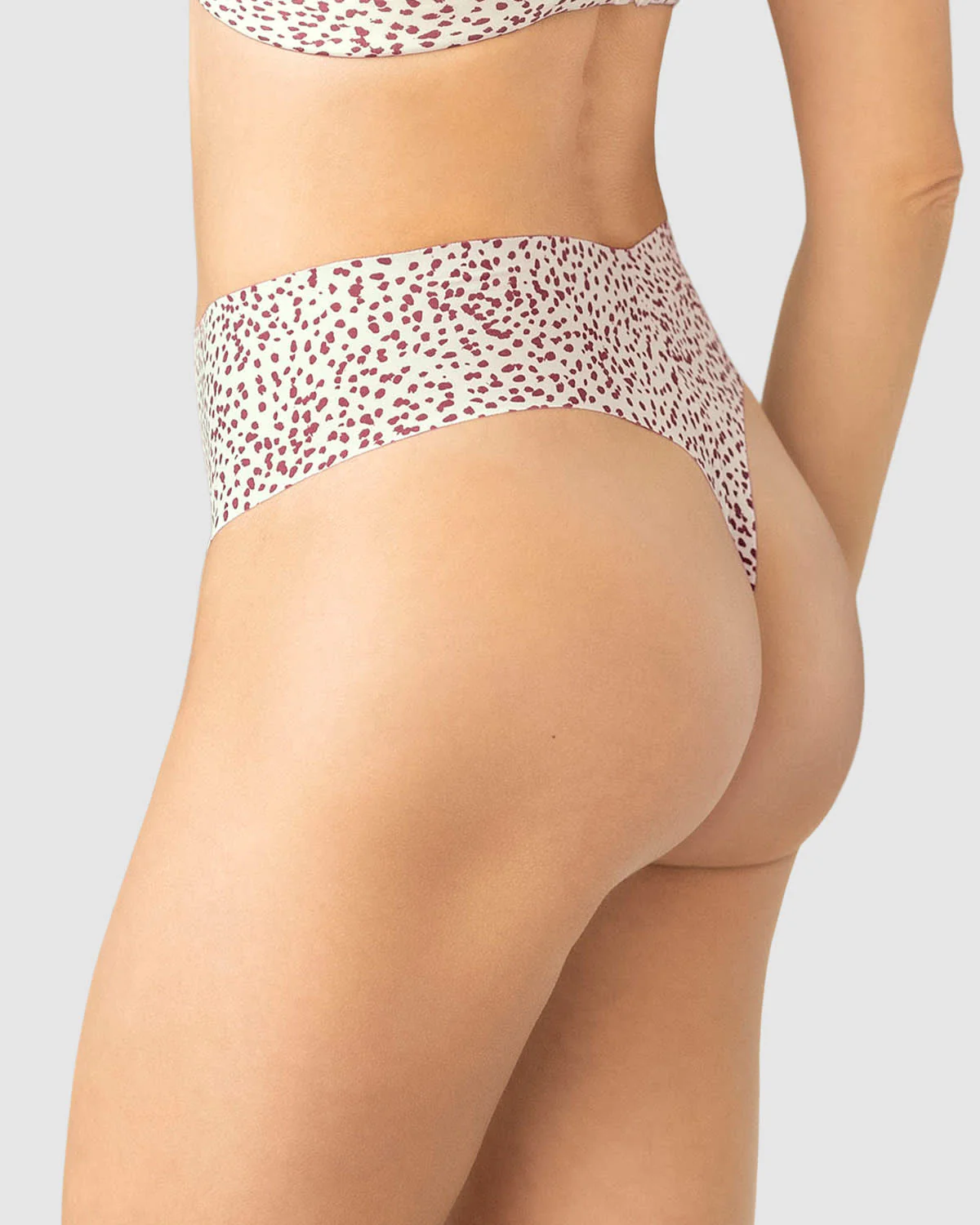 Brasilera tiro alto invisible - Imagen 9