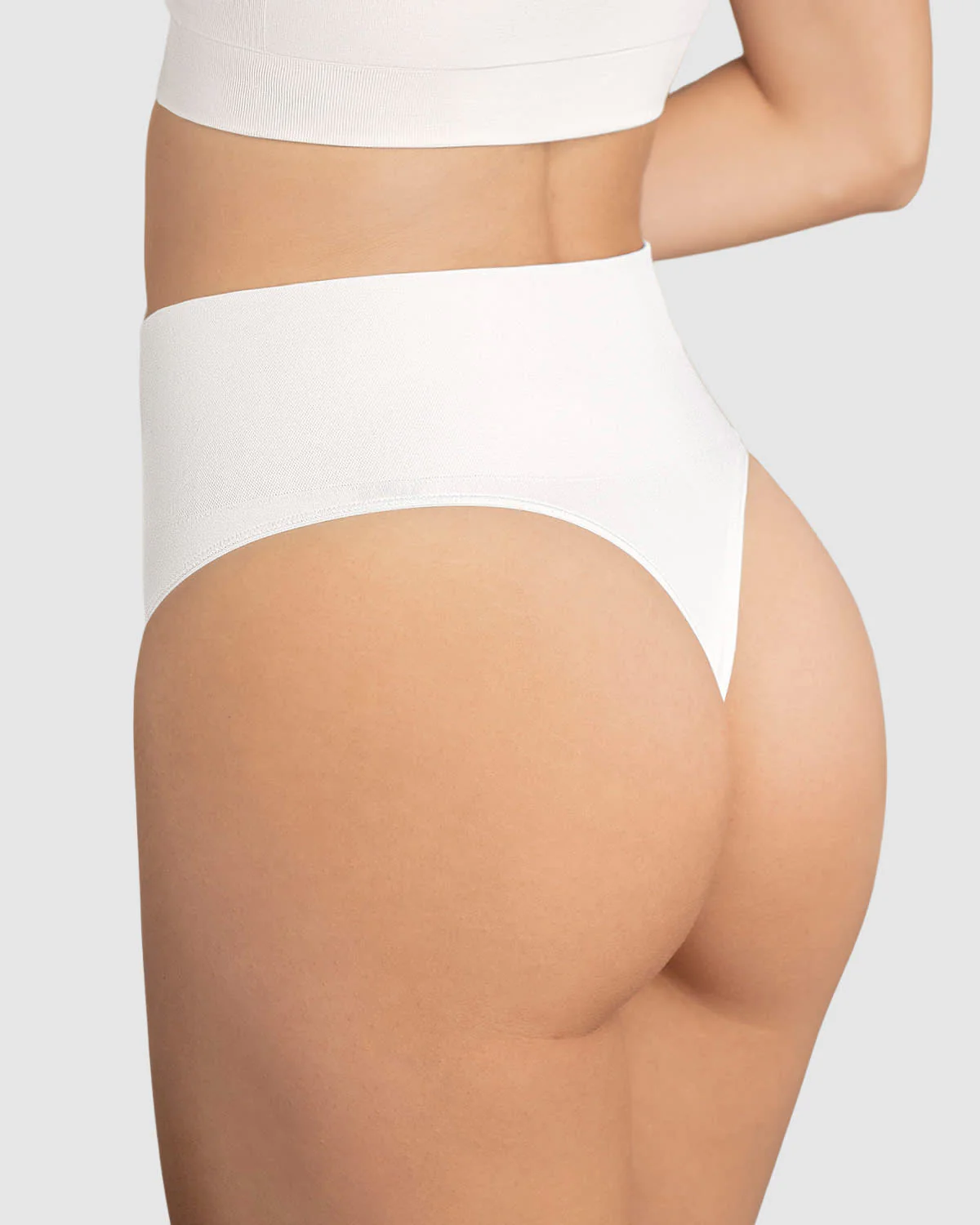 Brasilera seamless tiro alto