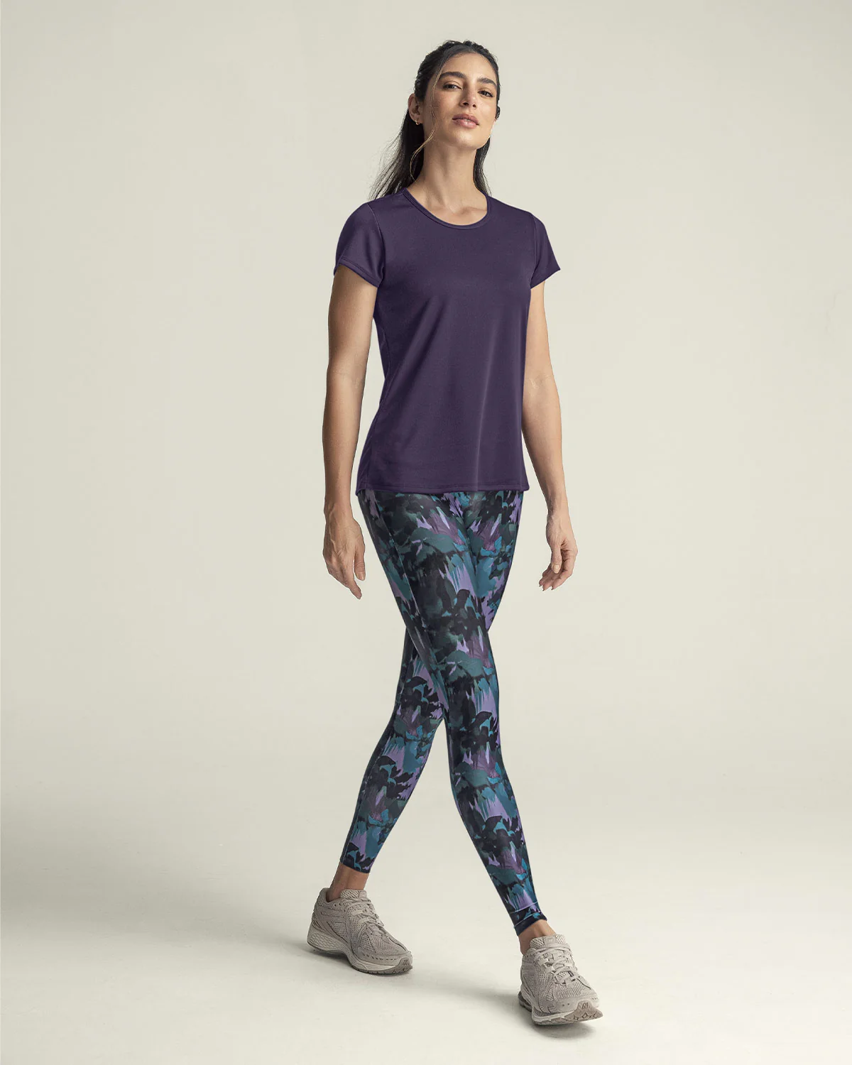 Camiseta deportiva de secado rápido y silueta semiajustada - Imagen 5