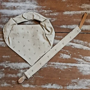 Set Babero Bandana ( algodón doble) y porta-chupetes