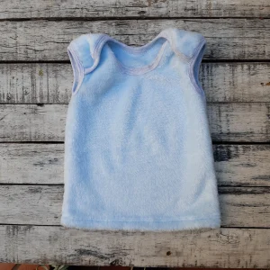 Chaleco de Micropolar Soft  con cuello americano CELESTE