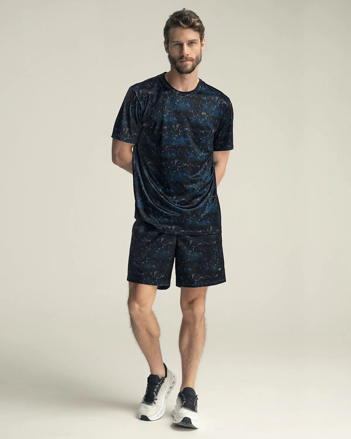 Short deportivo con bolsillos funcionales - Imagen 3