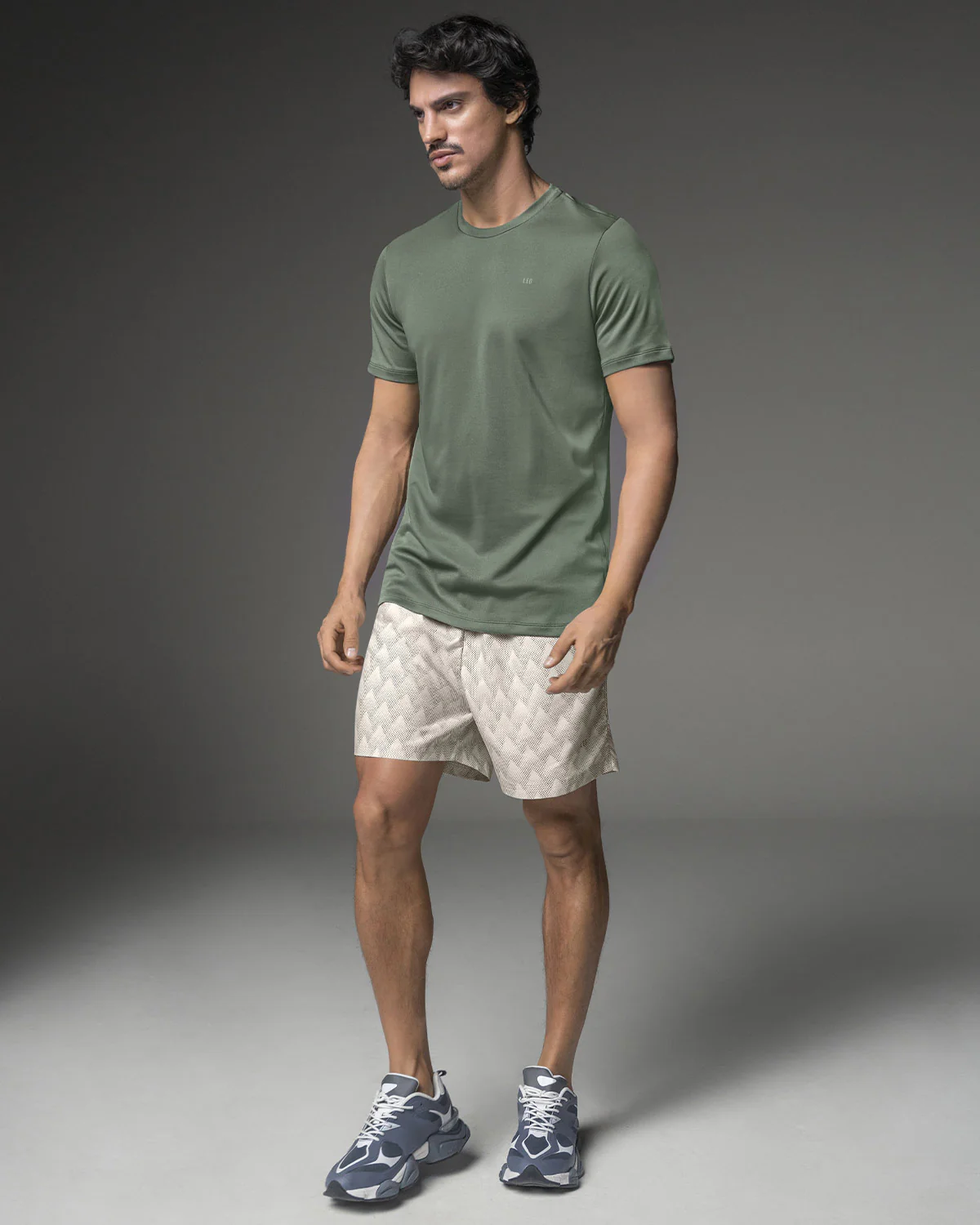 Short deportivo con bolsillos funcionales - Imagen 8
