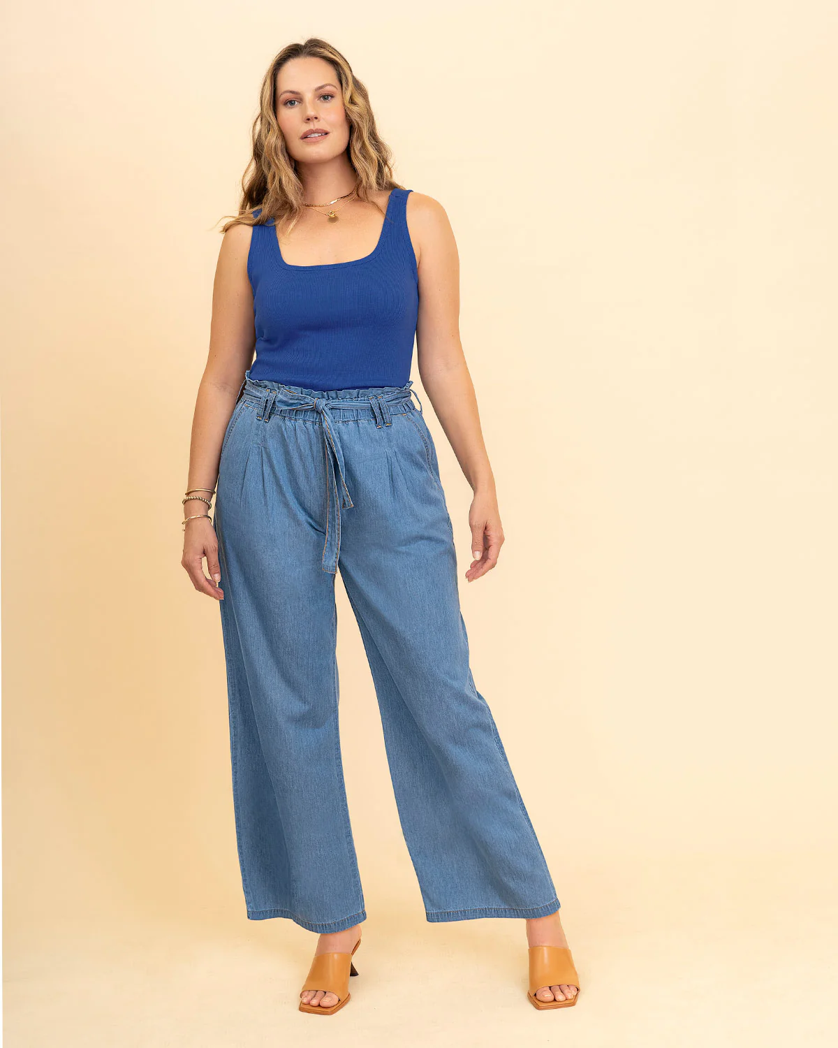 Top manga sisa con cuello en U y espalda descubierta - Imagen 4