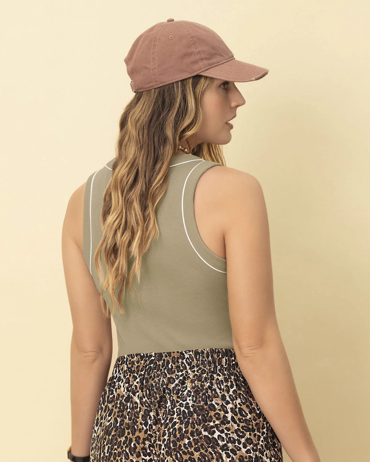 Camiseta manga sisa con detalle en contraste - Imagen 6