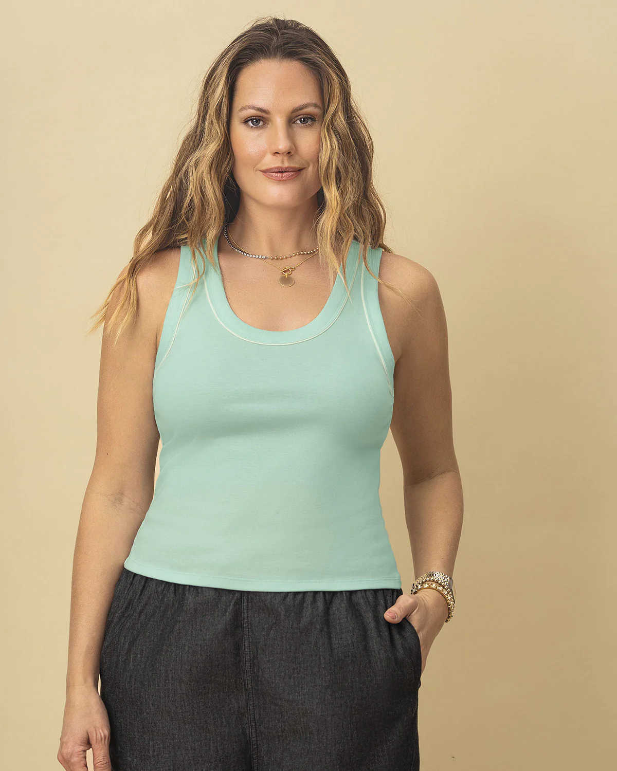 Camiseta manga sisa con detalle en contraste - Imagen 9