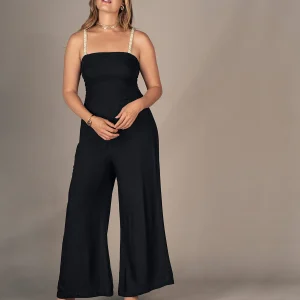 Enterizo largo con perlas en cargaderas