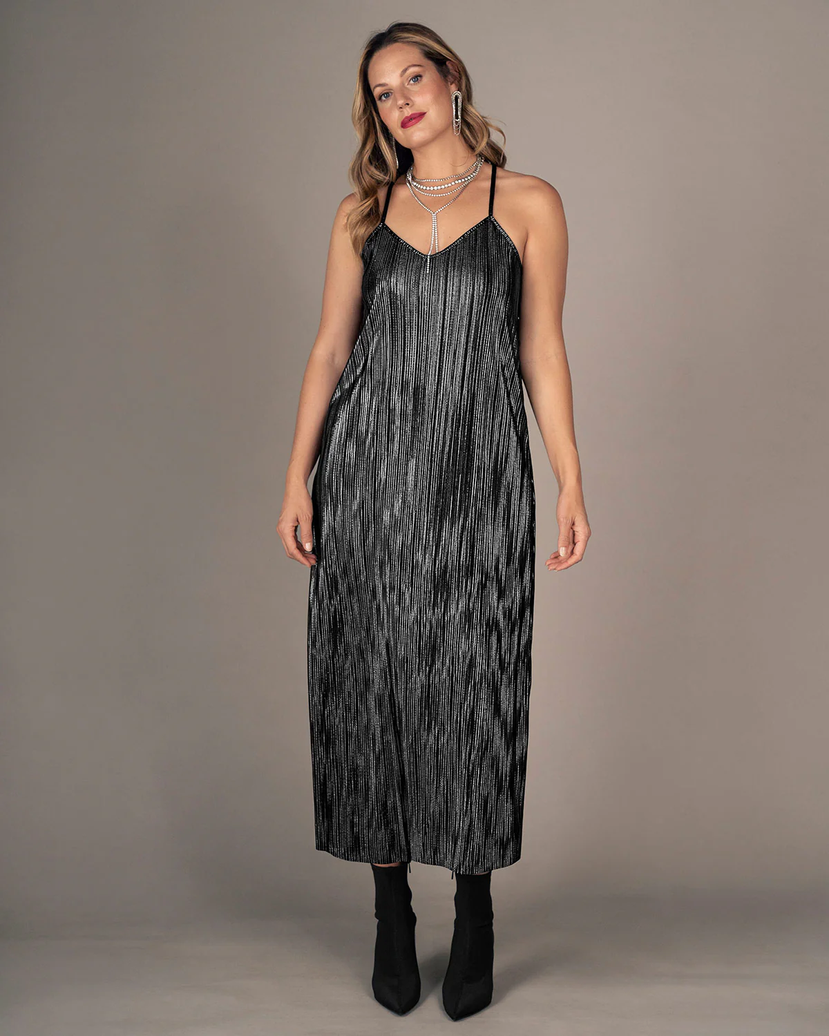 Vestido largo con acabado brillante