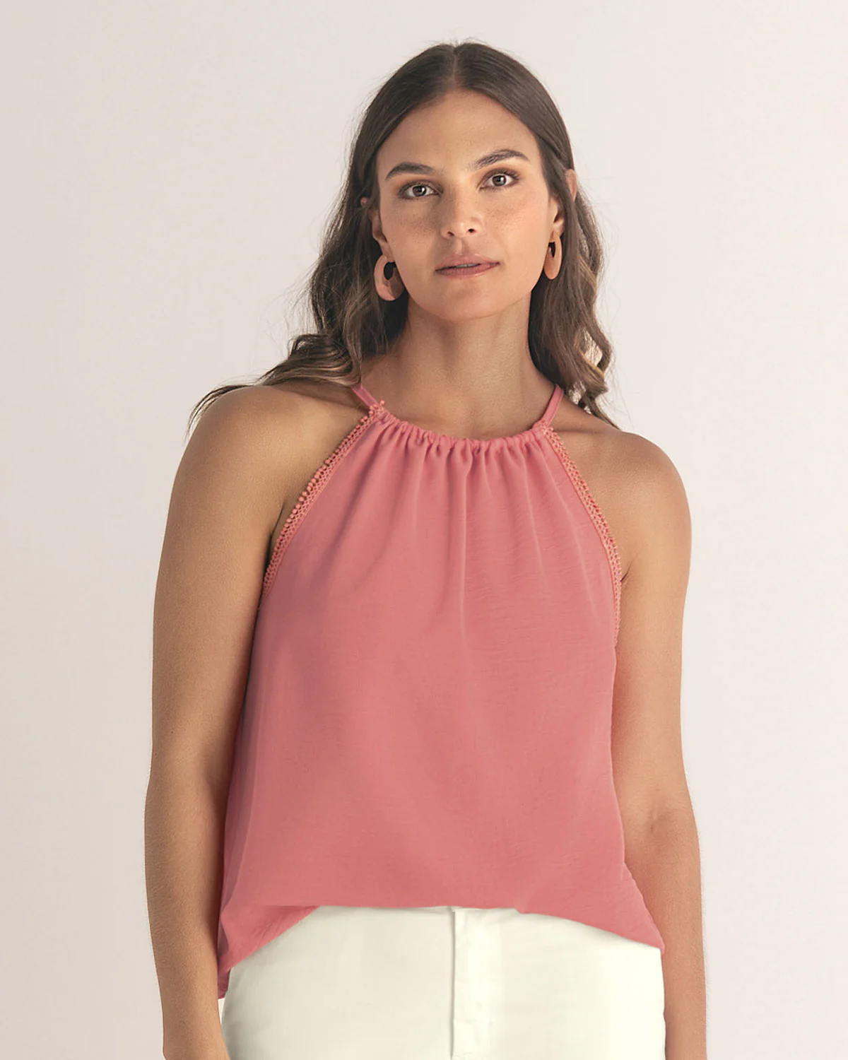 Blusa cuello halter en tela craquelada - Imagen 5