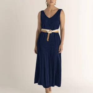 Vestido midi básico en tela con textura