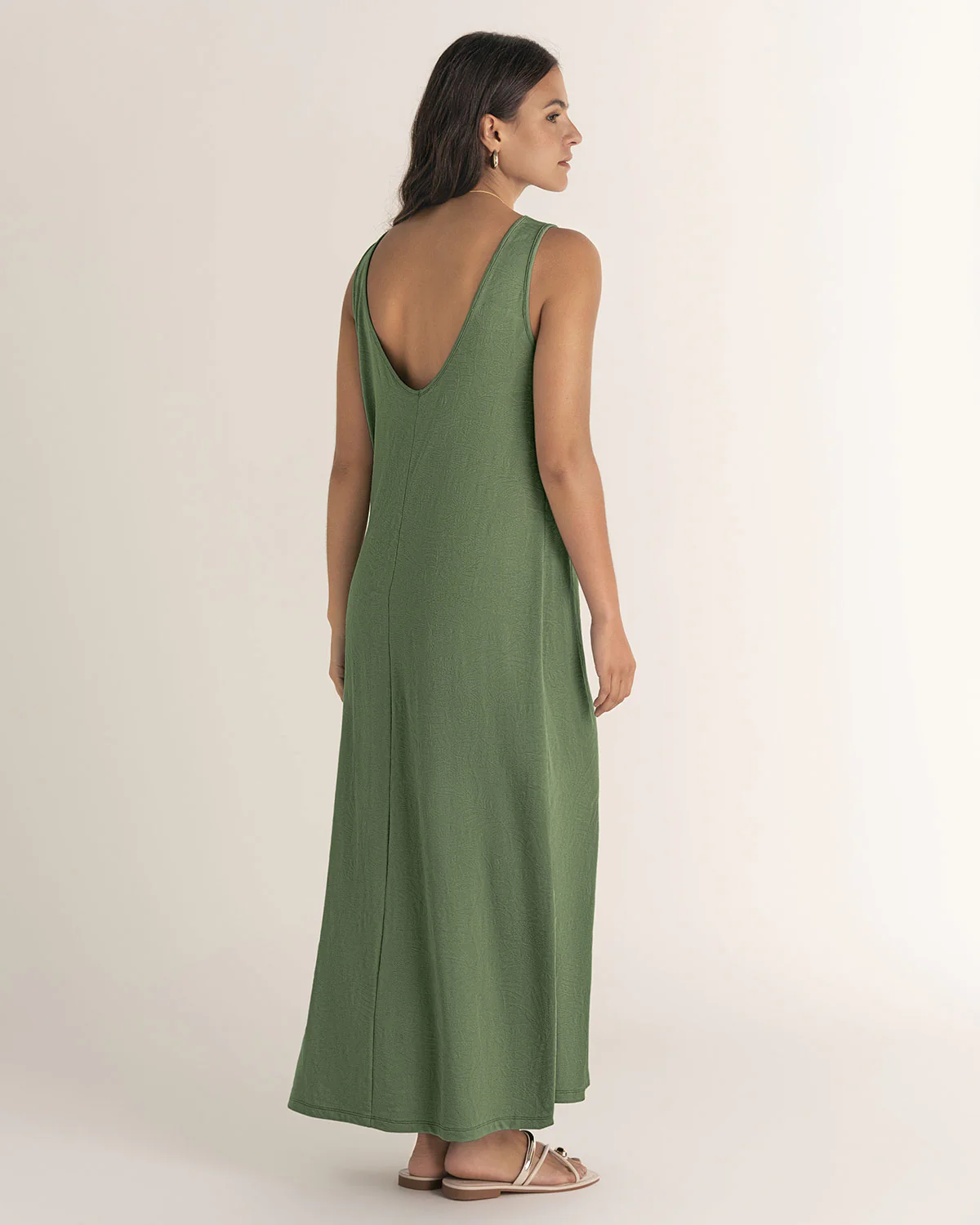 Vestido midi básico en tela con textura - Imagen 5