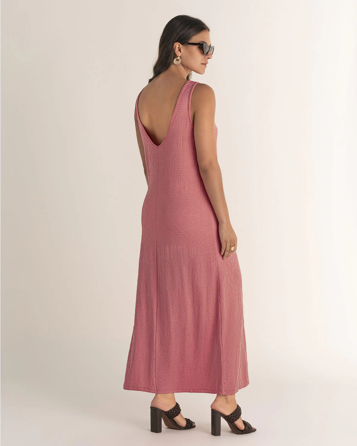 Vestido midi básico en tela con textura - Imagen 9