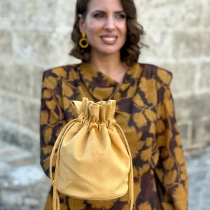 Limosnera Alejandra Mostaza