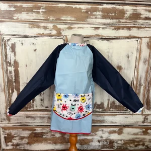 Pintor impermeable con bolsillo frontal Monstruos