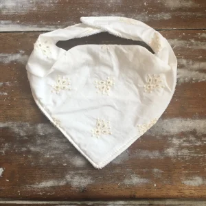 Babero Bandana reversible - plumeti bordado + towel